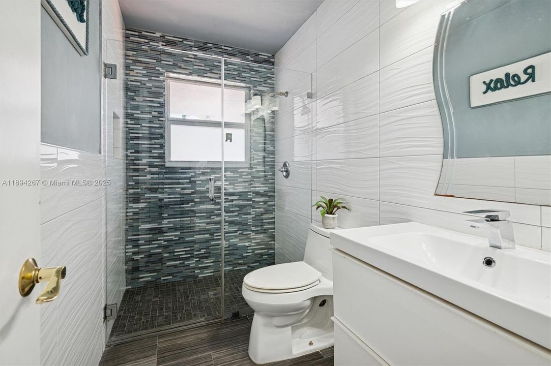 合同活跃: $515,000 (3 贝兹, 2 浴室, 1309 平方英尺)