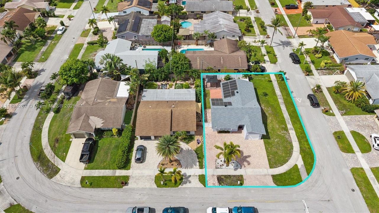 合同活跃: $515,000 (3 贝兹, 2 浴室, 1309 平方英尺)