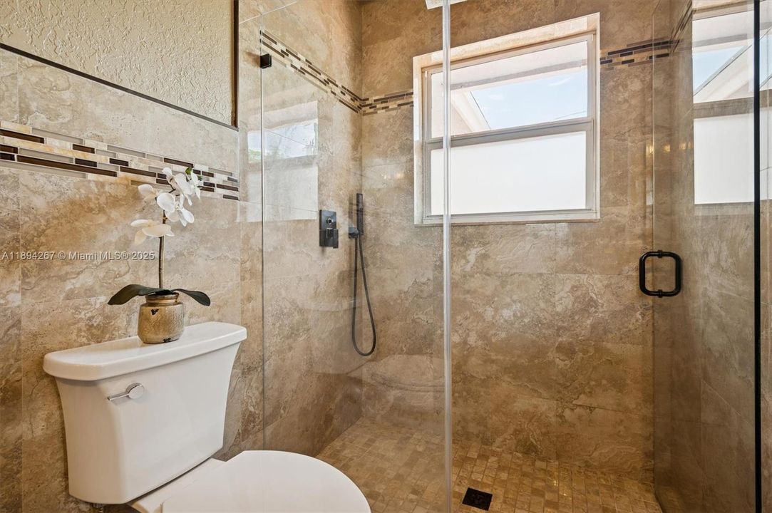 合同活跃: $515,000 (3 贝兹, 2 浴室, 1309 平方英尺)