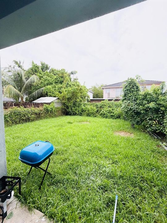 合同活跃: $2,850 (4 贝兹, 3 浴室, 1528 平方英尺)