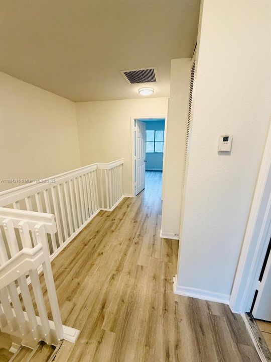 合同活跃: $2,850 (4 贝兹, 3 浴室, 1528 平方英尺)