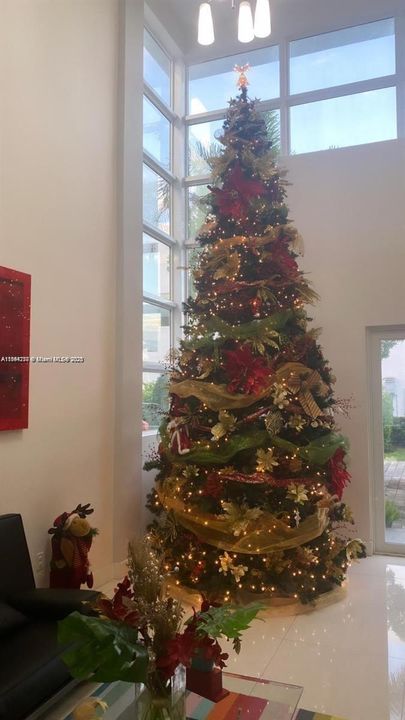 待售: $1,600,000 (5 贝兹, 4 浴室, 3292 平方英尺)