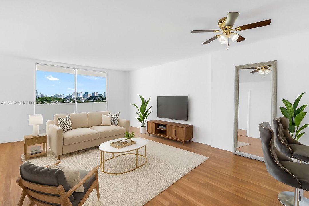 For Sale: $180,000 (1 beds, 1 baths, 734 Square Feet)