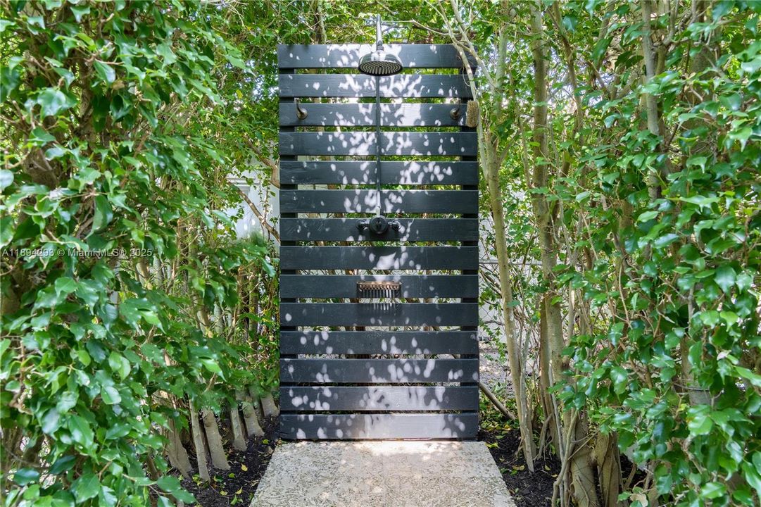 For Sale: $8,980,000 (4 beds, 4 baths, 3857 Square Feet)