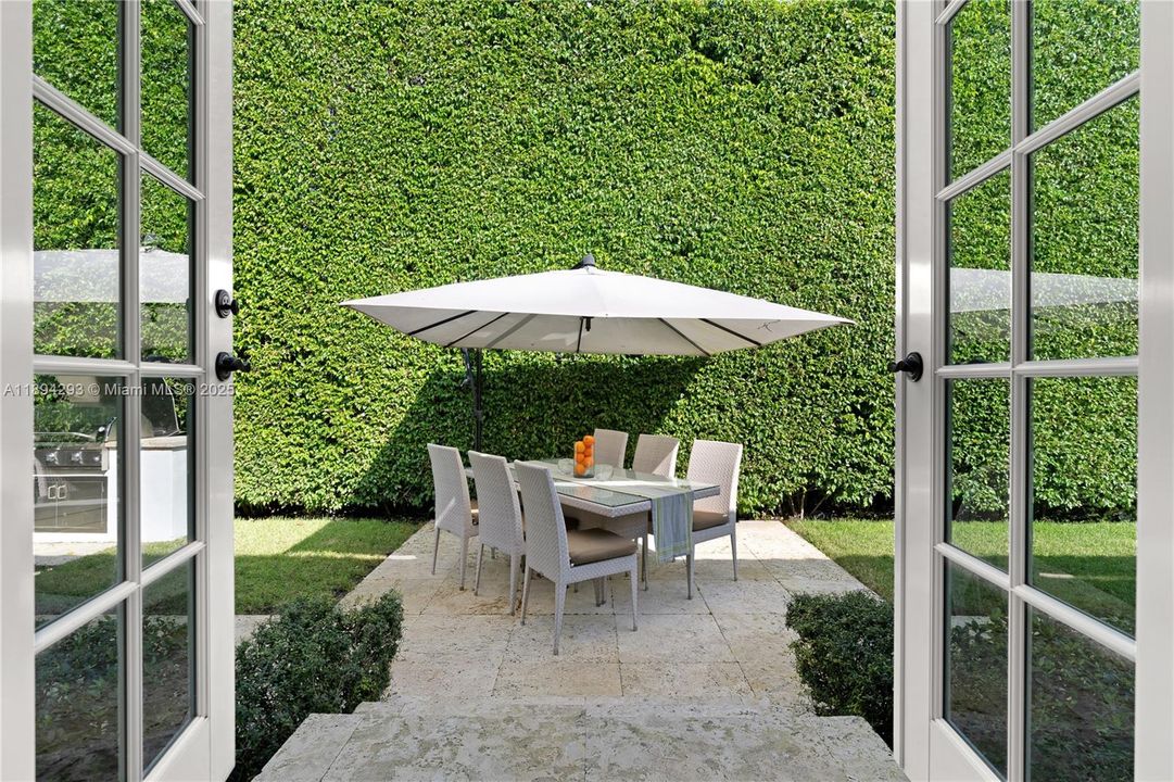 For Sale: $8,980,000 (4 beds, 4 baths, 3857 Square Feet)