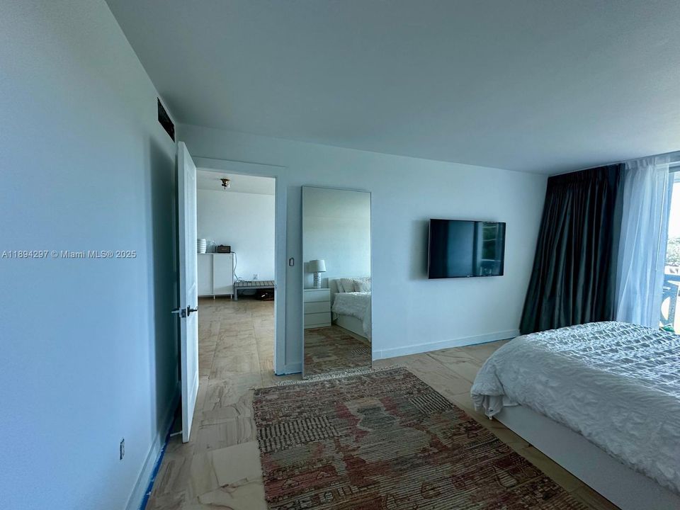 Recently Sold: $265,000 (1 beds, 2 baths, 864 Square Feet)