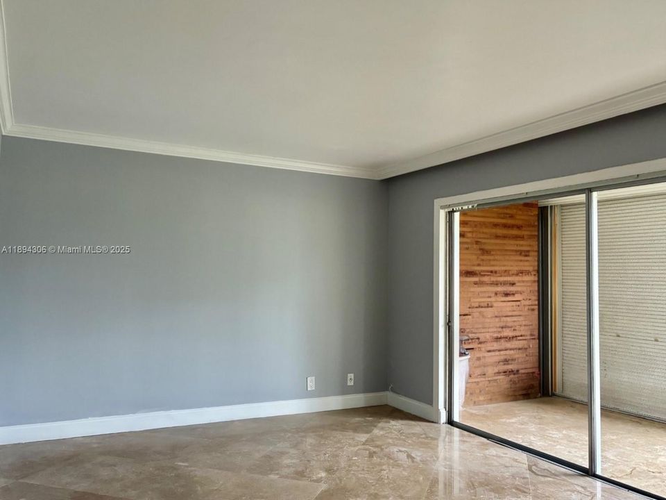 For Sale: $235,000 (2 beds, 2 baths, 1095 Square Feet)