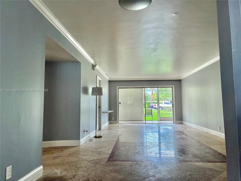 For Sale: $235,000 (2 beds, 2 baths, 1095 Square Feet)