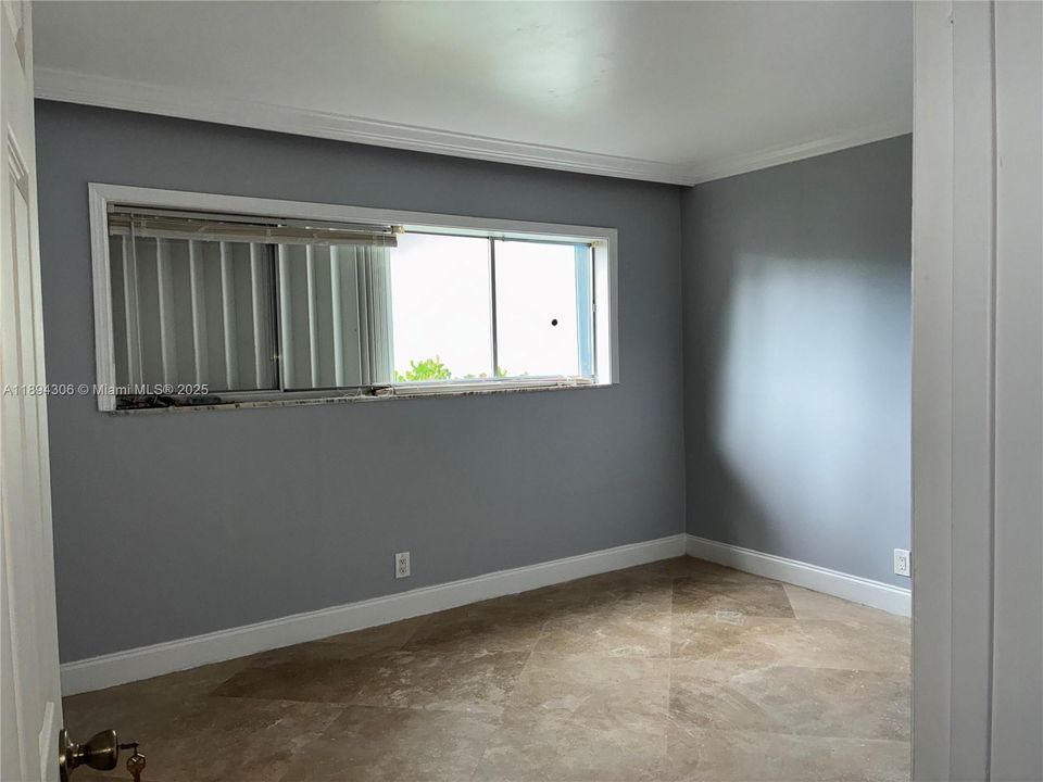 For Sale: $235,000 (2 beds, 2 baths, 1095 Square Feet)