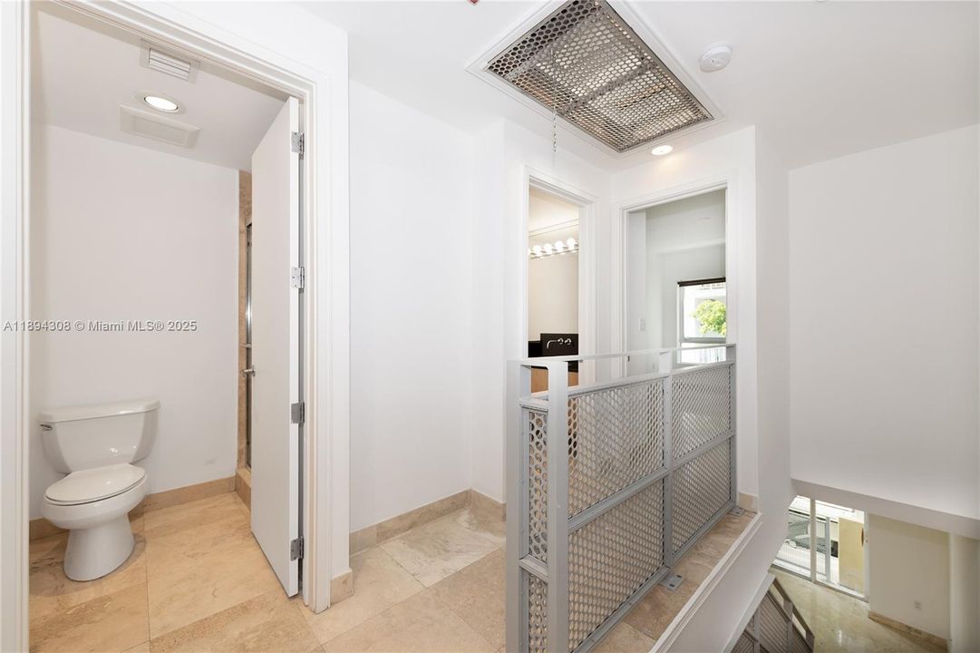 出租: $4,350 (2 贝兹, 1 浴室, 1100 平方英尺)