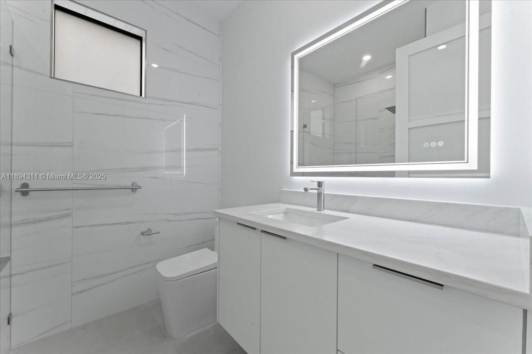 For Sale: $319,800 (3 beds, 2 baths, 1292 Square Feet)