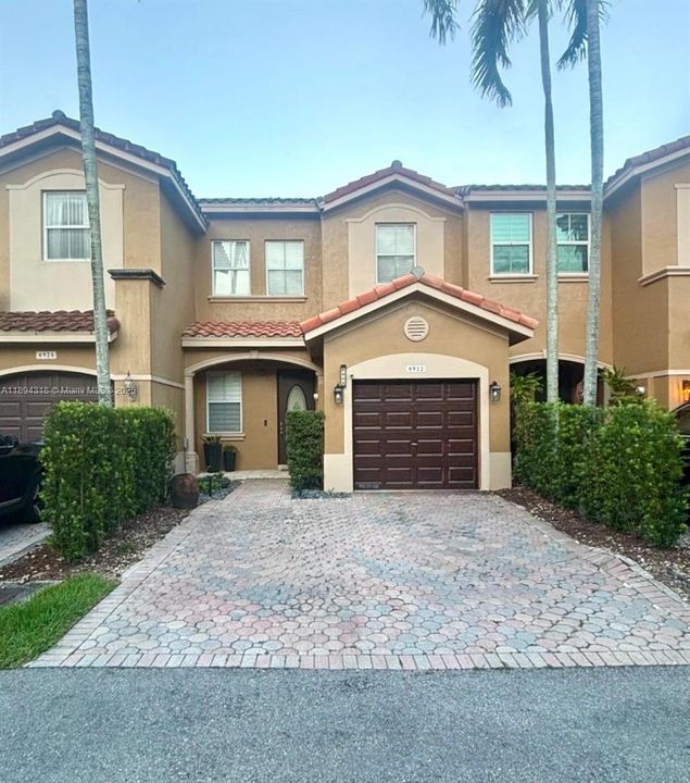 Active With Contract: $525,000 (3 beds, 2 baths, 1579 Square Feet)