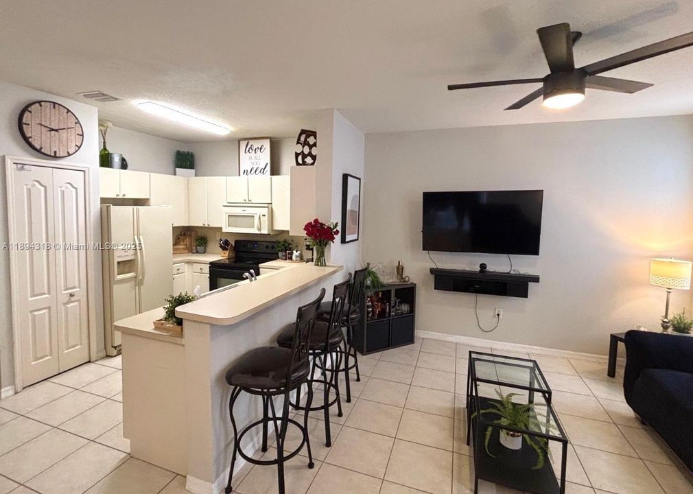 Active With Contract: $525,000 (3 beds, 2 baths, 1579 Square Feet)