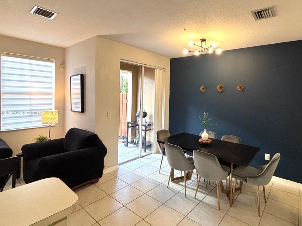 Active With Contract: $525,000 (3 beds, 2 baths, 1579 Square Feet)