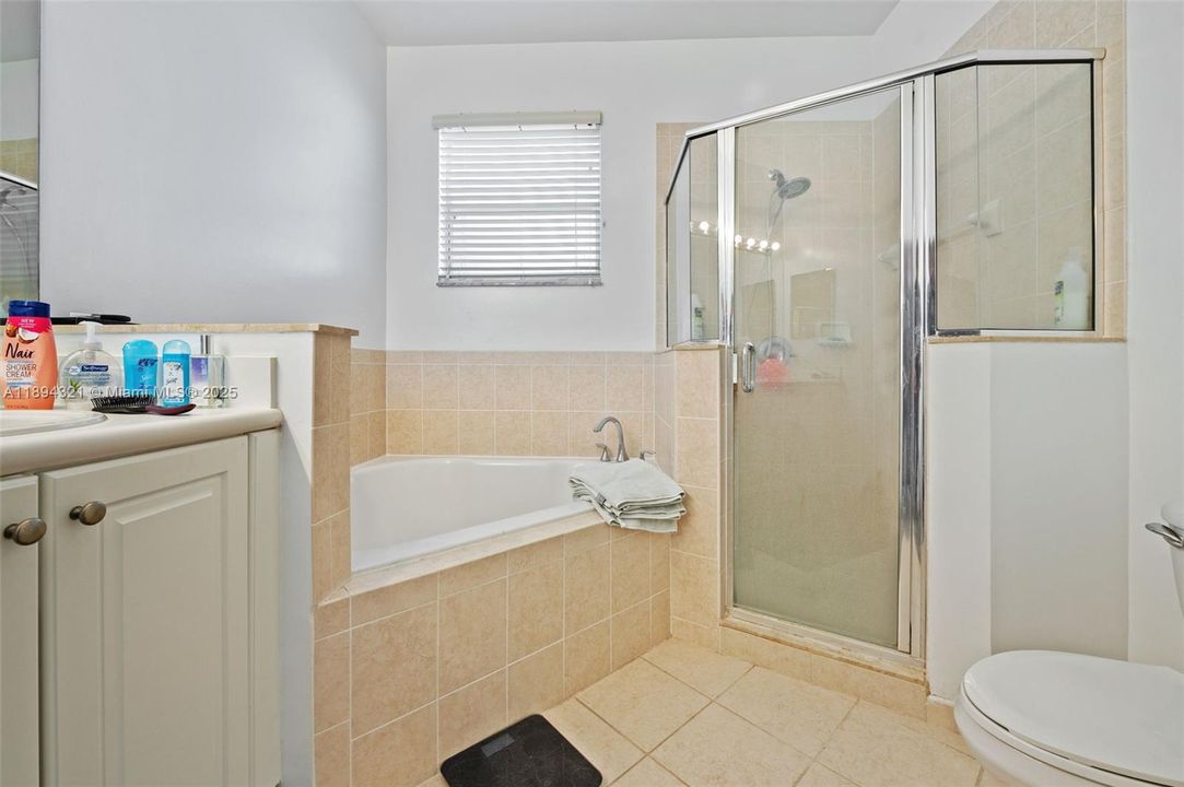 En Venta: $475,000 (4 camas, 2 baños, 1720 Pies cuadrados)