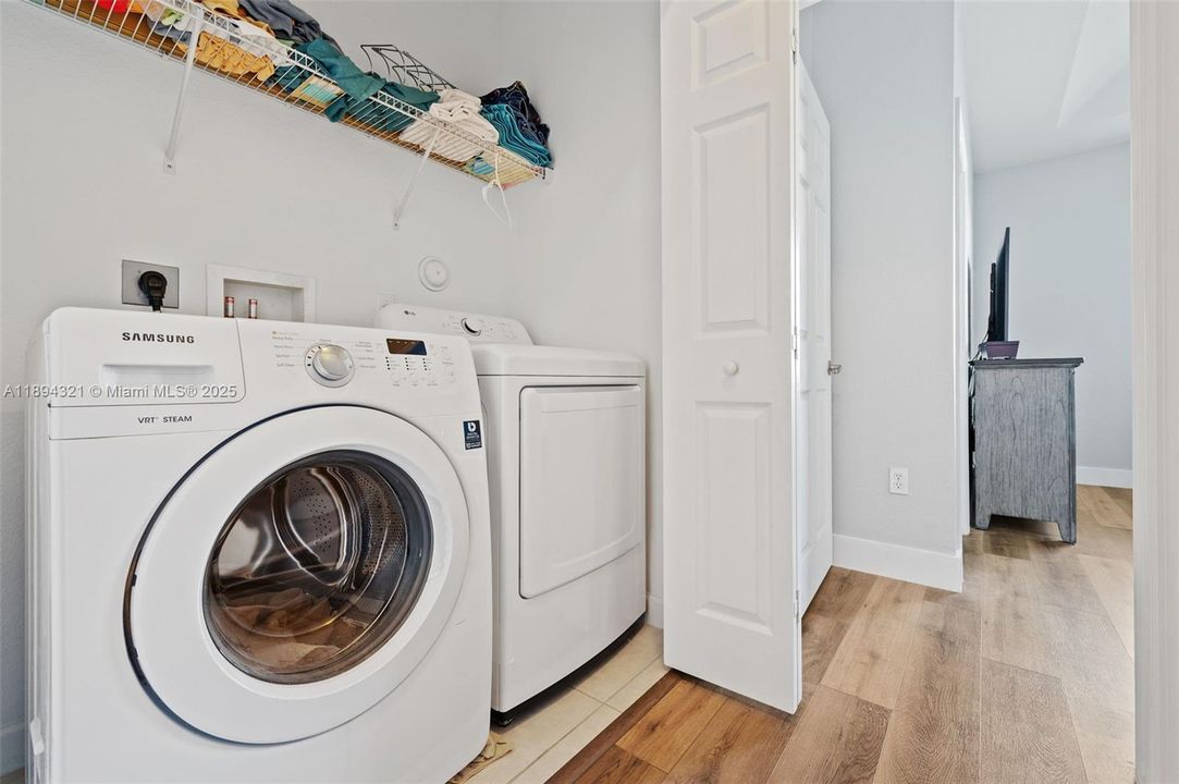 En Venta: $475,000 (4 camas, 2 baños, 1720 Pies cuadrados)