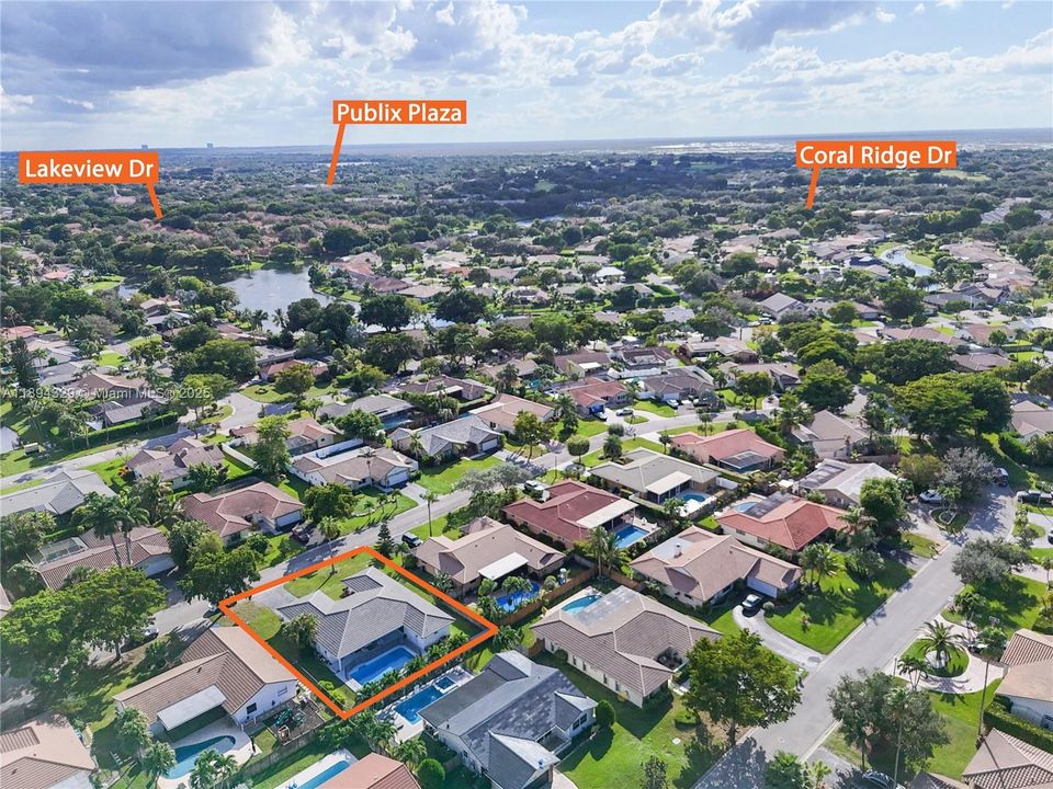 На продажу: $769,999 (4 спален, 2 ванн, 2133 Квадратных фут)