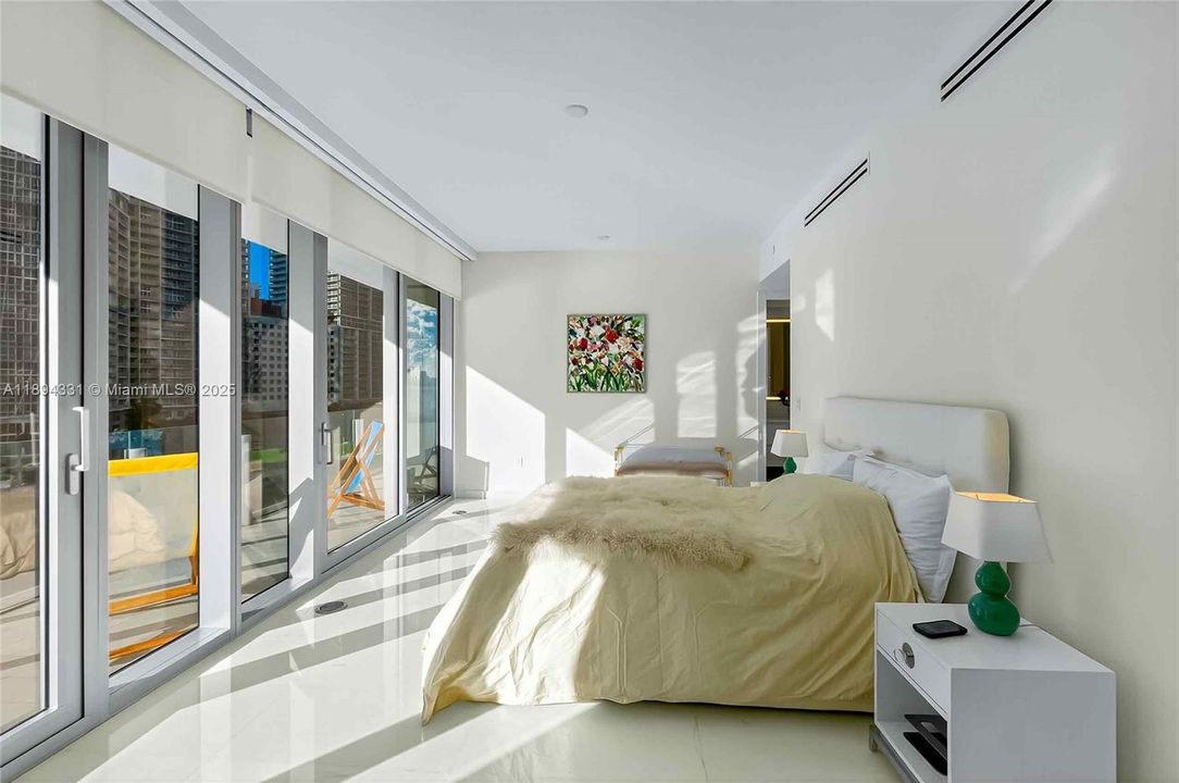 For Sale: $4,388,800 (4 beds, 5 baths, 3021 Square Feet)