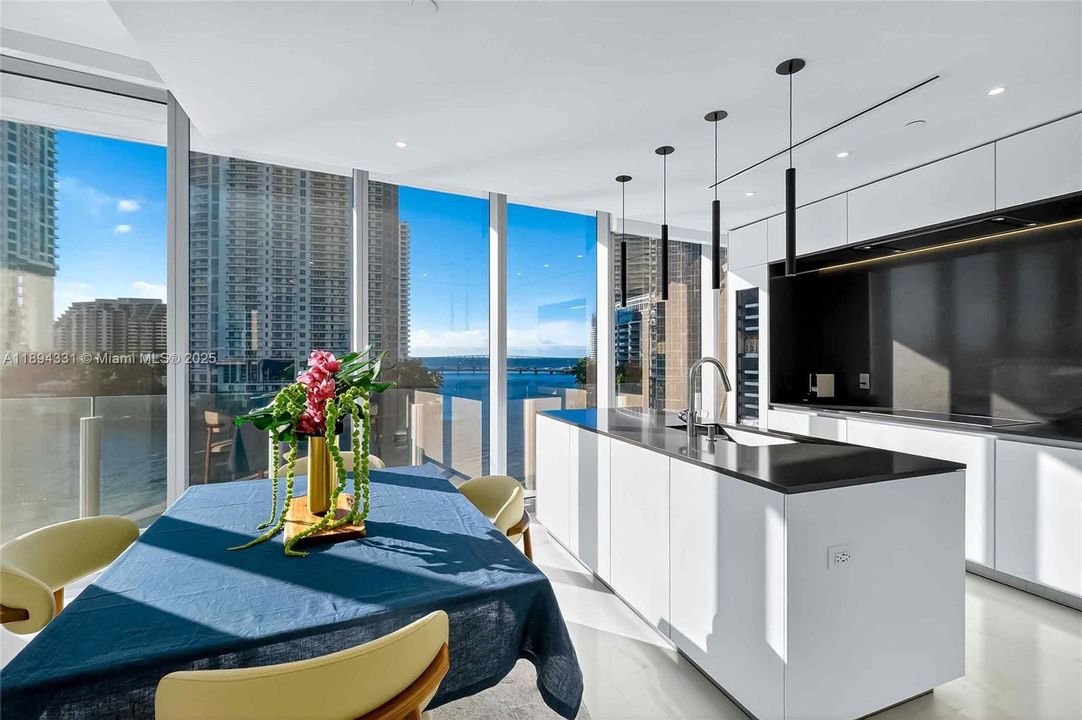 For Sale: $4,388,800 (4 beds, 5 baths, 3021 Square Feet)