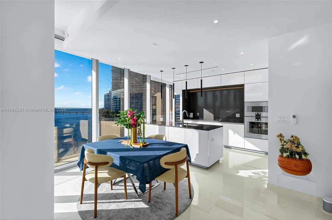 For Sale: $4,388,800 (4 beds, 5 baths, 3021 Square Feet)