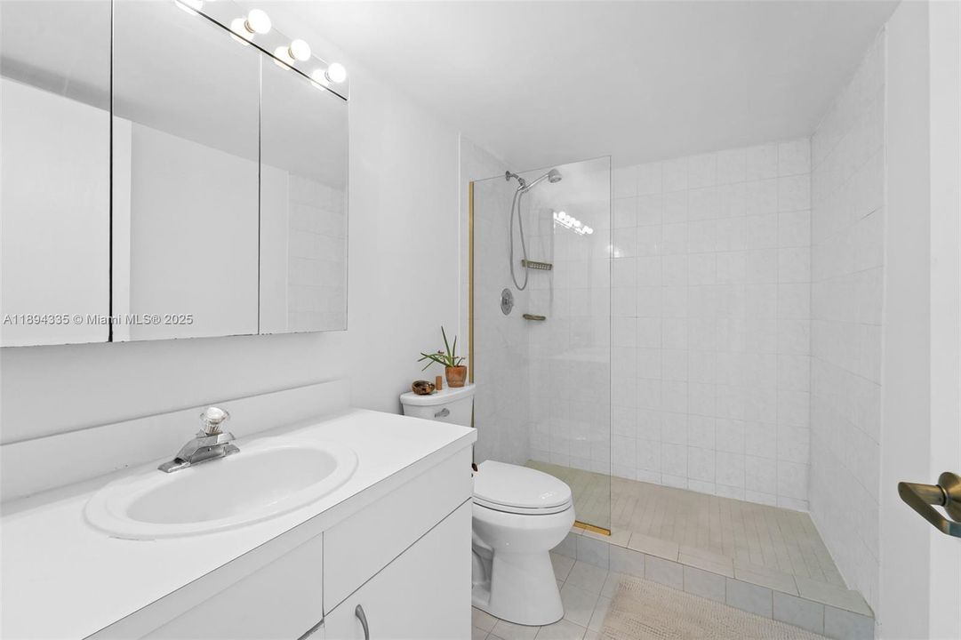 На продажу: $445,000 (1 спален, 2 ванн, 750 Квадратных фут)