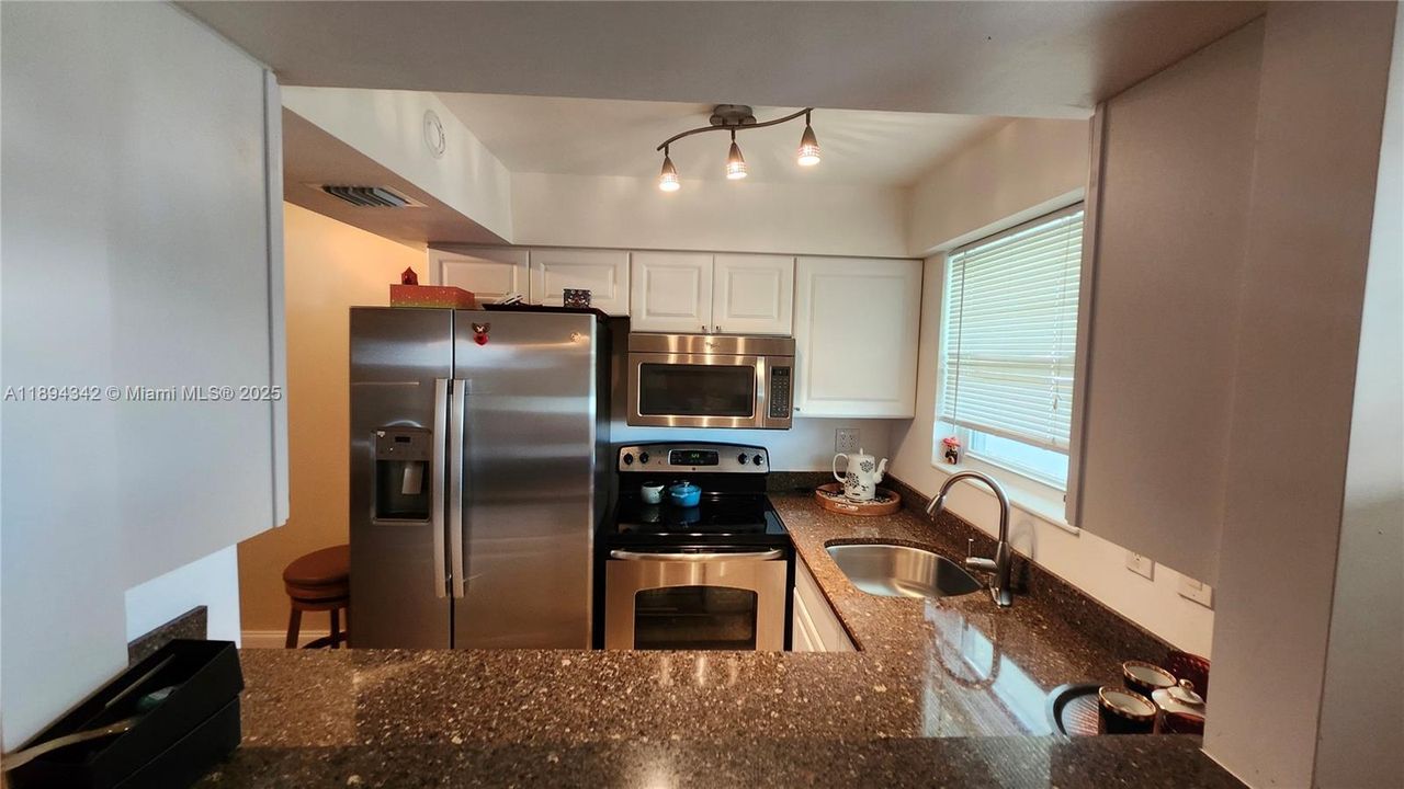 Activo con contrato: $139,900 (1 camas, 1 baños, 704 Pies cuadrados)