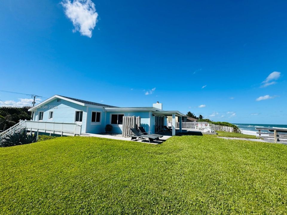 待售: $2,000,000 (4 贝兹, 3 浴室, 1960 平方英尺)