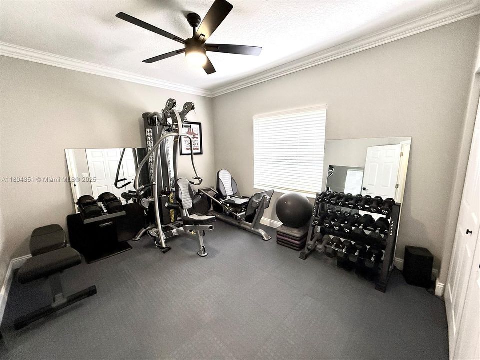 На продажу: $1,250,000 (5 спален, 3 ванн, 2946 Квадратных фут)