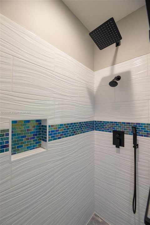 На продажу: $1,250,000 (5 спален, 3 ванн, 2946 Квадратных фут)