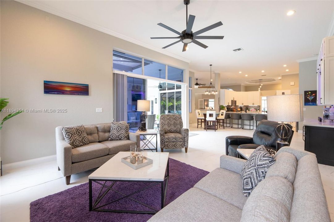 На продажу: $1,250,000 (5 спален, 3 ванн, 2946 Квадратных фут)