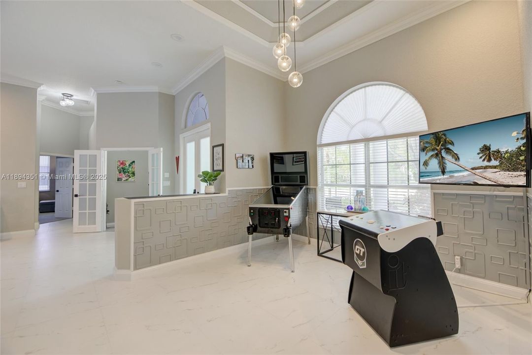 На продажу: $1,250,000 (5 спален, 3 ванн, 2946 Квадратных фут)