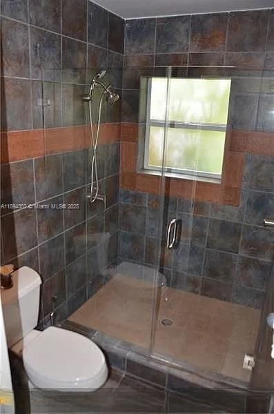 Recently Rented: $2,800 (2 beds, 2 baths, 1300 Square Feet)