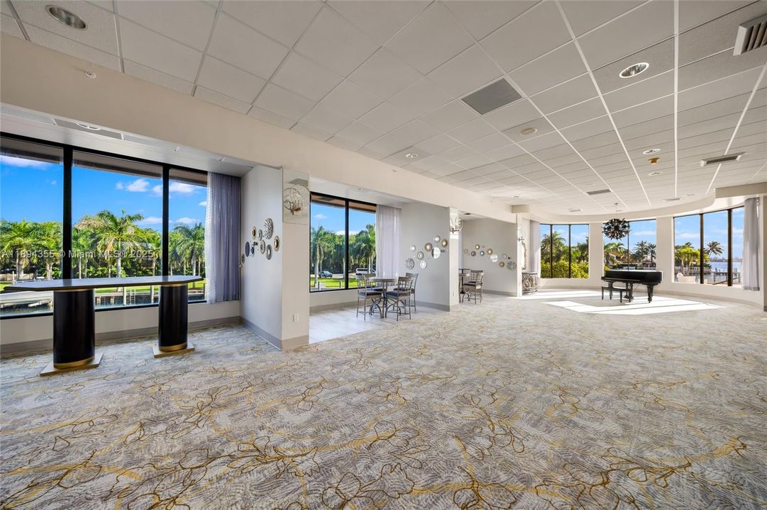 Active With Contract: $4,500 (2 beds, 2 baths, 1950 Square Feet)