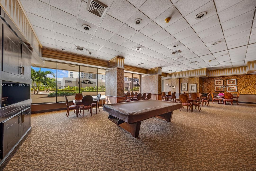 Active With Contract: $4,500 (2 beds, 2 baths, 1950 Square Feet)