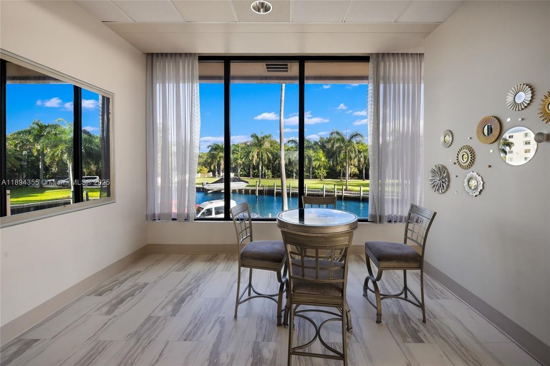 Active With Contract: $4,500 (2 beds, 2 baths, 1950 Square Feet)