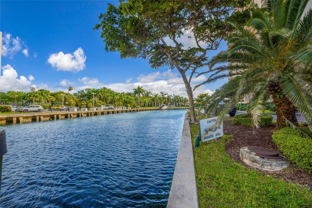 Active With Contract: $4,500 (2 beds, 2 baths, 1950 Square Feet)