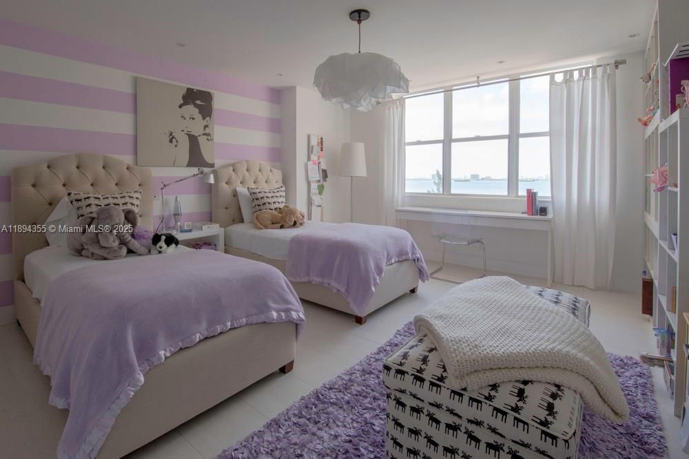 Active With Contract: $4,500 (2 beds, 2 baths, 1950 Square Feet)