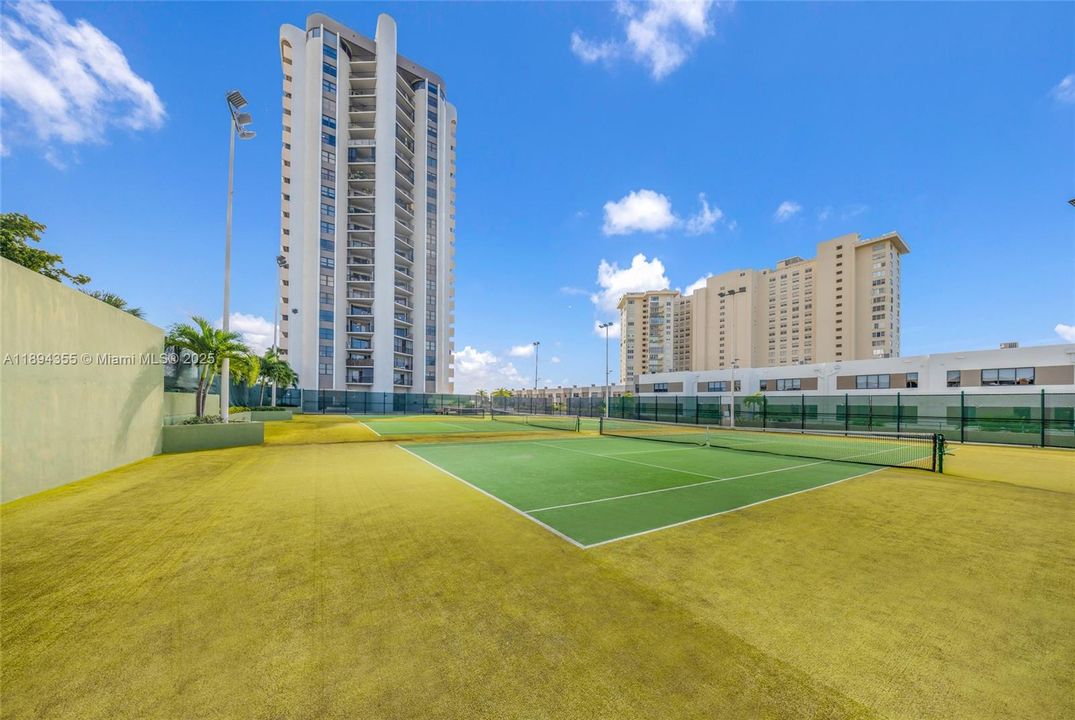 Active With Contract: $4,500 (2 beds, 2 baths, 1950 Square Feet)