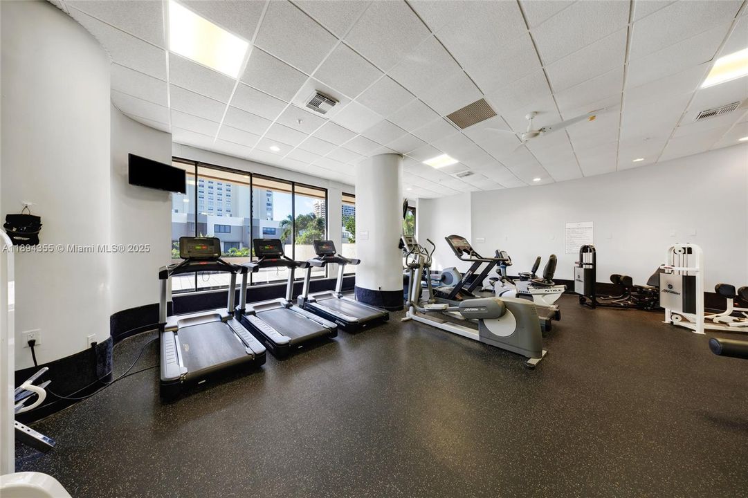 Active With Contract: $4,500 (2 beds, 2 baths, 1950 Square Feet)