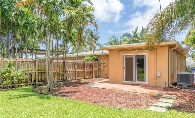 最近租的: $2,500 (2 贝兹, 2 浴室, 1200 平方英尺)