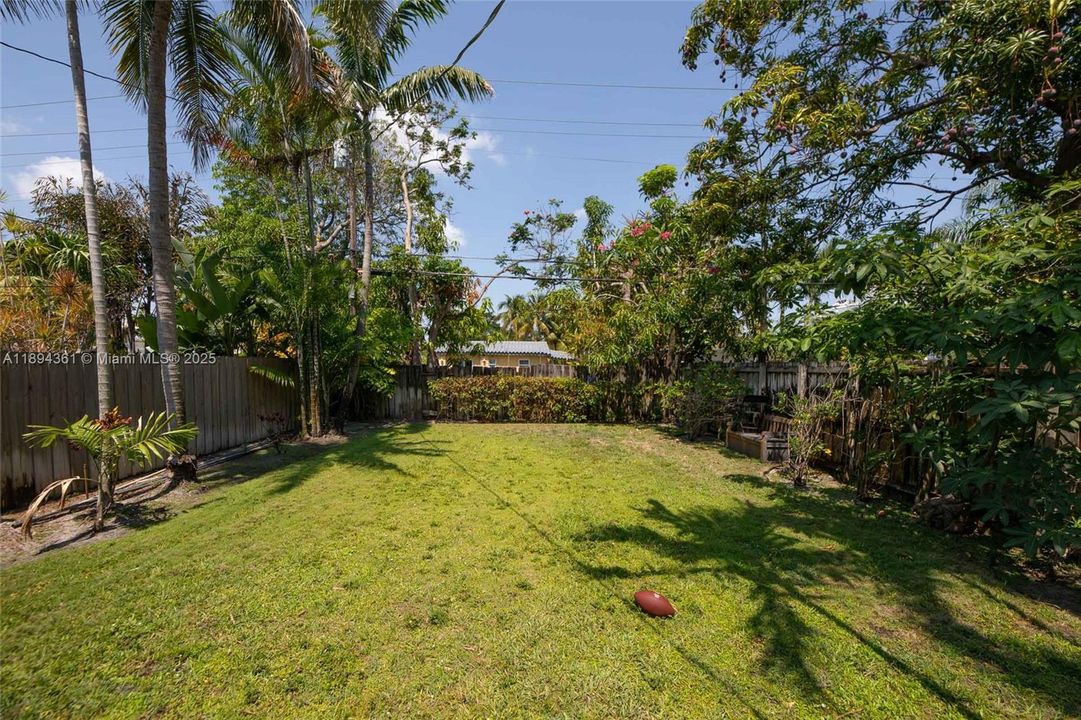 最近租的: $2,500 (2 贝兹, 2 浴室, 1200 平方英尺)