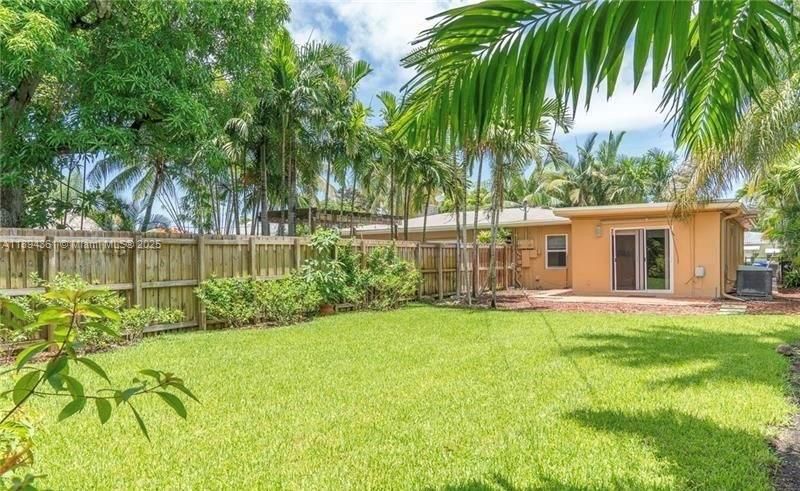 最近租的: $2,500 (2 贝兹, 2 浴室, 1200 平方英尺)