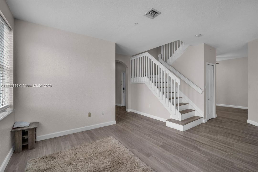 Active With Contract: $2,850 (3 beds, 2 baths, 1445 Square Feet)