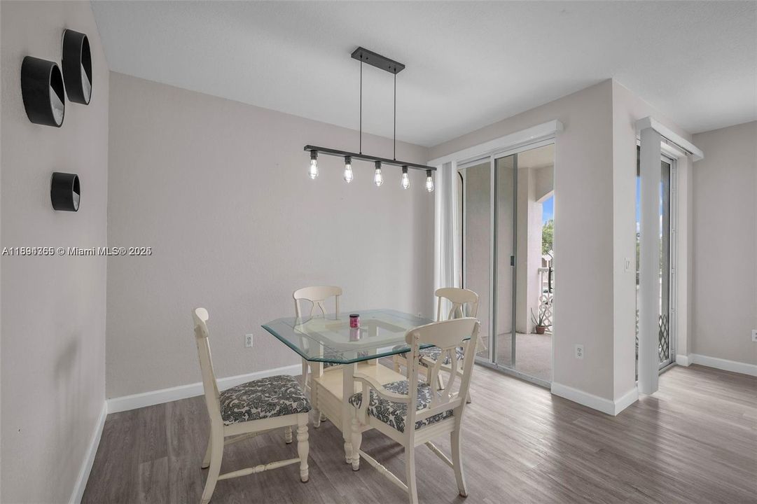 Active With Contract: $2,850 (3 beds, 2 baths, 1445 Square Feet)