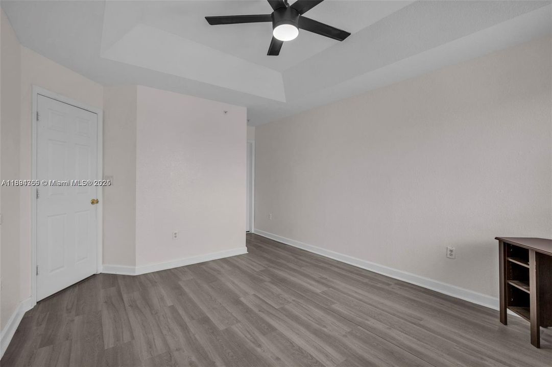 Active With Contract: $2,850 (3 beds, 2 baths, 1445 Square Feet)