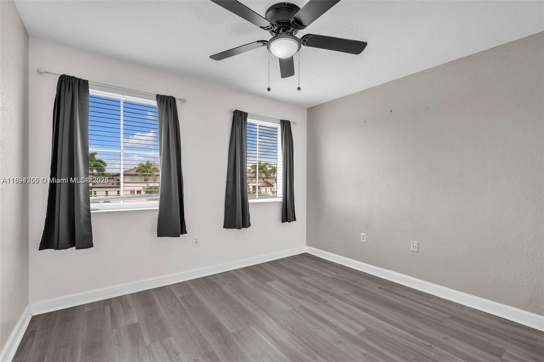 Active With Contract: $2,850 (3 beds, 2 baths, 1445 Square Feet)