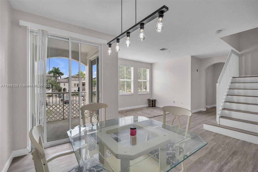 Active With Contract: $2,850 (3 beds, 2 baths, 1445 Square Feet)