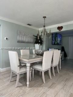 For Sale: $415,000 (2 beds, 2 baths, 951 Square Feet)