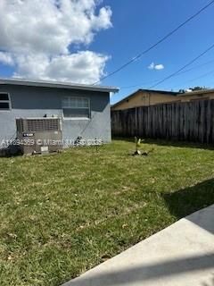 For Sale: $415,000 (2 beds, 2 baths, 951 Square Feet)