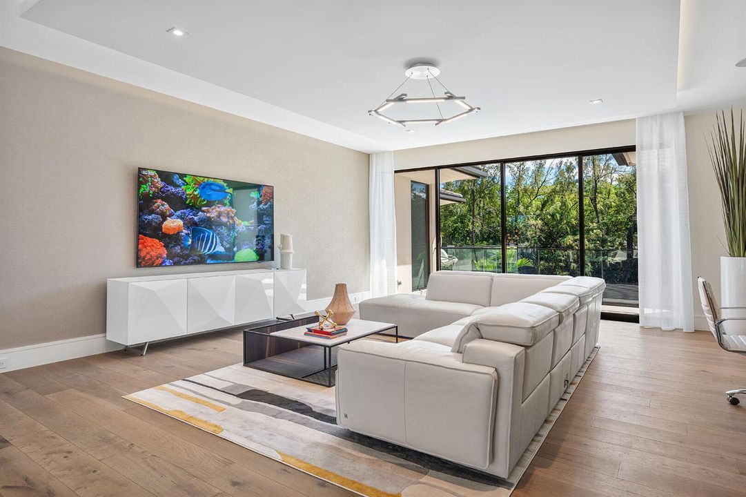 212_Alexander_Palm_Road_55